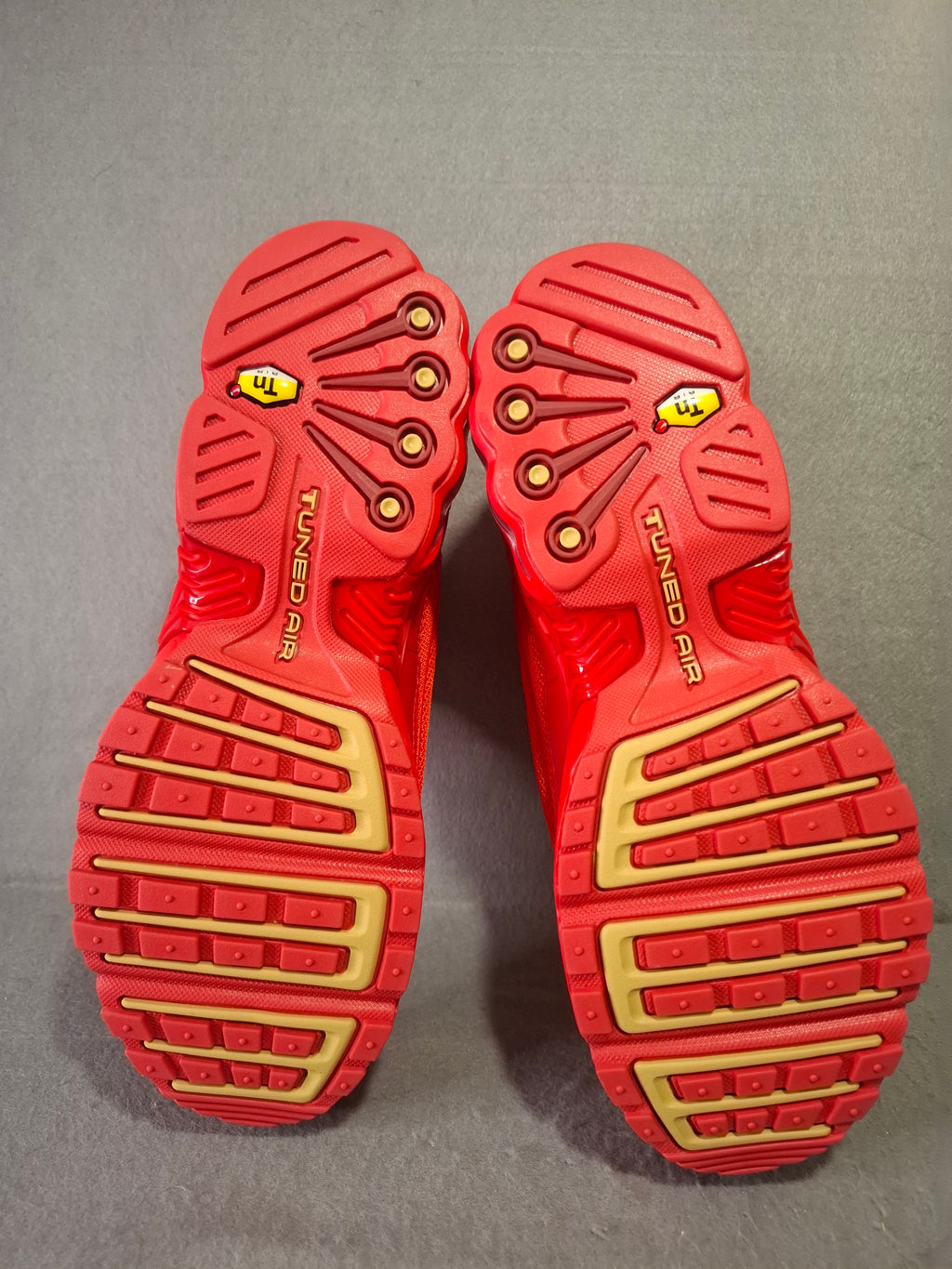 Brand New Nike Airmax Tn plus 3, UK 9