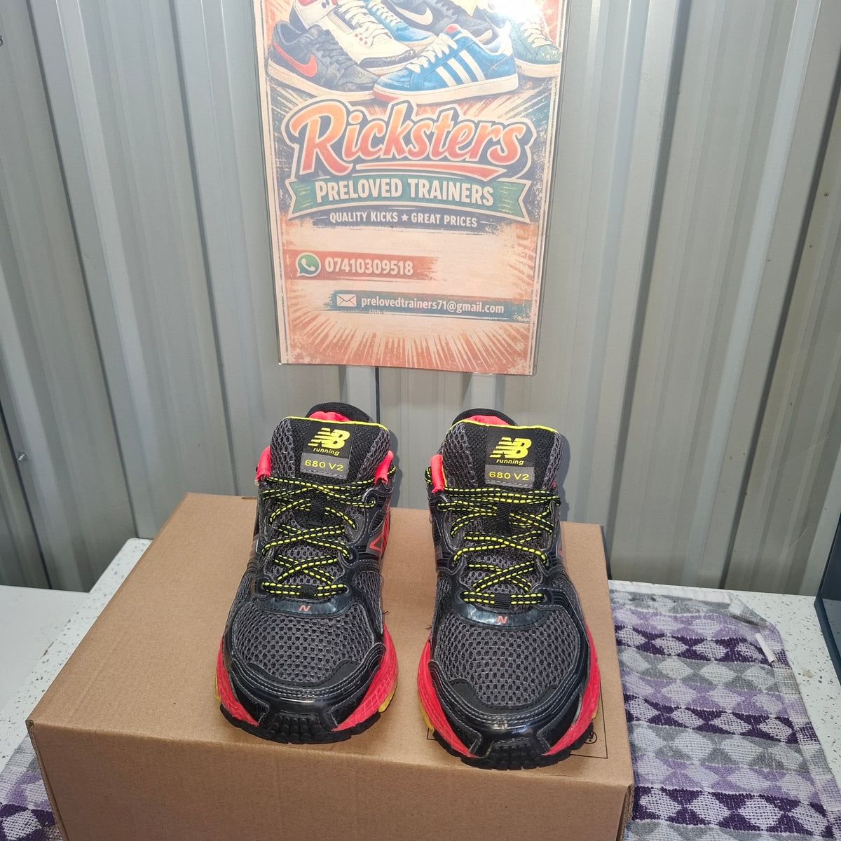New Balance 860v8 Trainers - Good Condition, Black/Red/Yellow UK 5