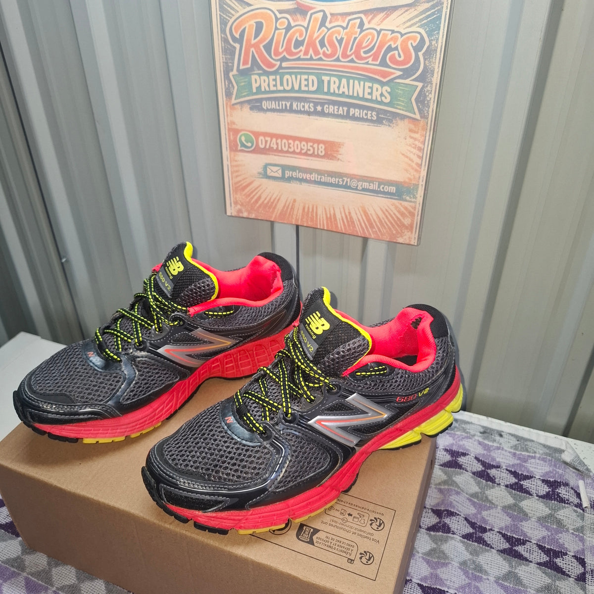 New Balance 860v8 Trainers - Good Condition, Black/Red/Yellow UK 5