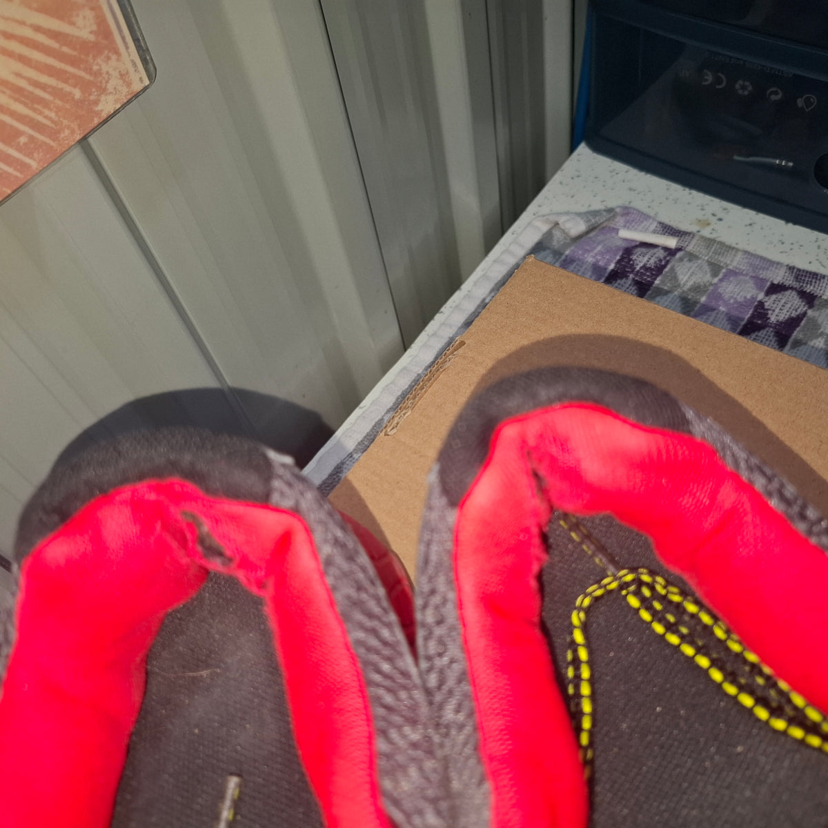New Balance 860v8 Trainers - Good Condition, Black/Red/Yellow UK 5