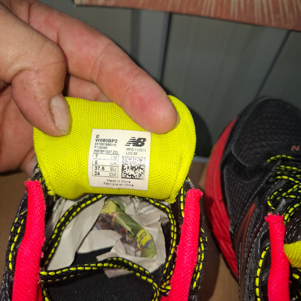 New Balance 860v8 Trainers - Good Condition, Black/Red/Yellow UK 5