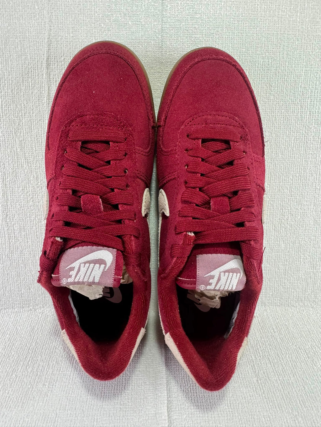 Nike Men's Red and Burgundy Trainers UK 4.5