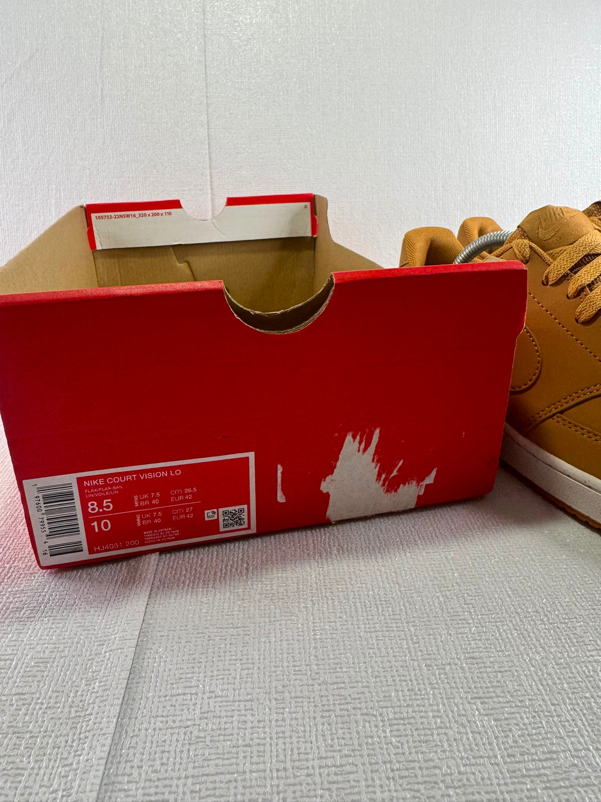Nike Men's Yellow and Tan Trainers UK 7.5