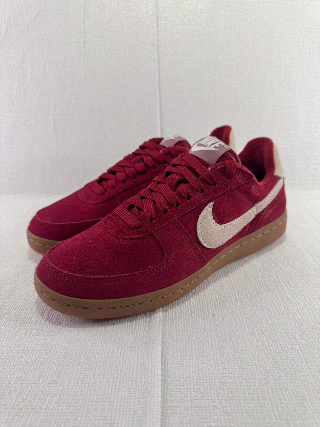 Nike Men's Red and Burgundy Trainers UK 4.5