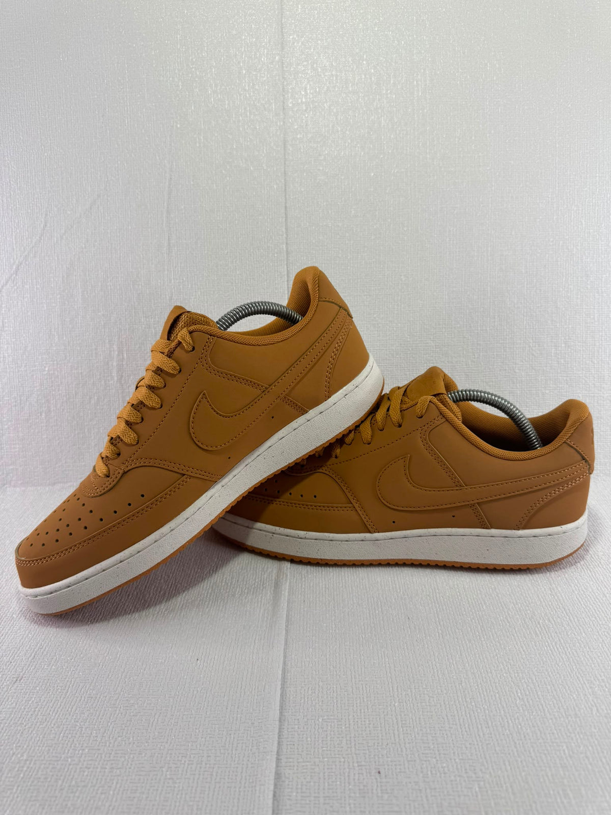 Nike Men's Yellow and Tan Trainers UK 7.5