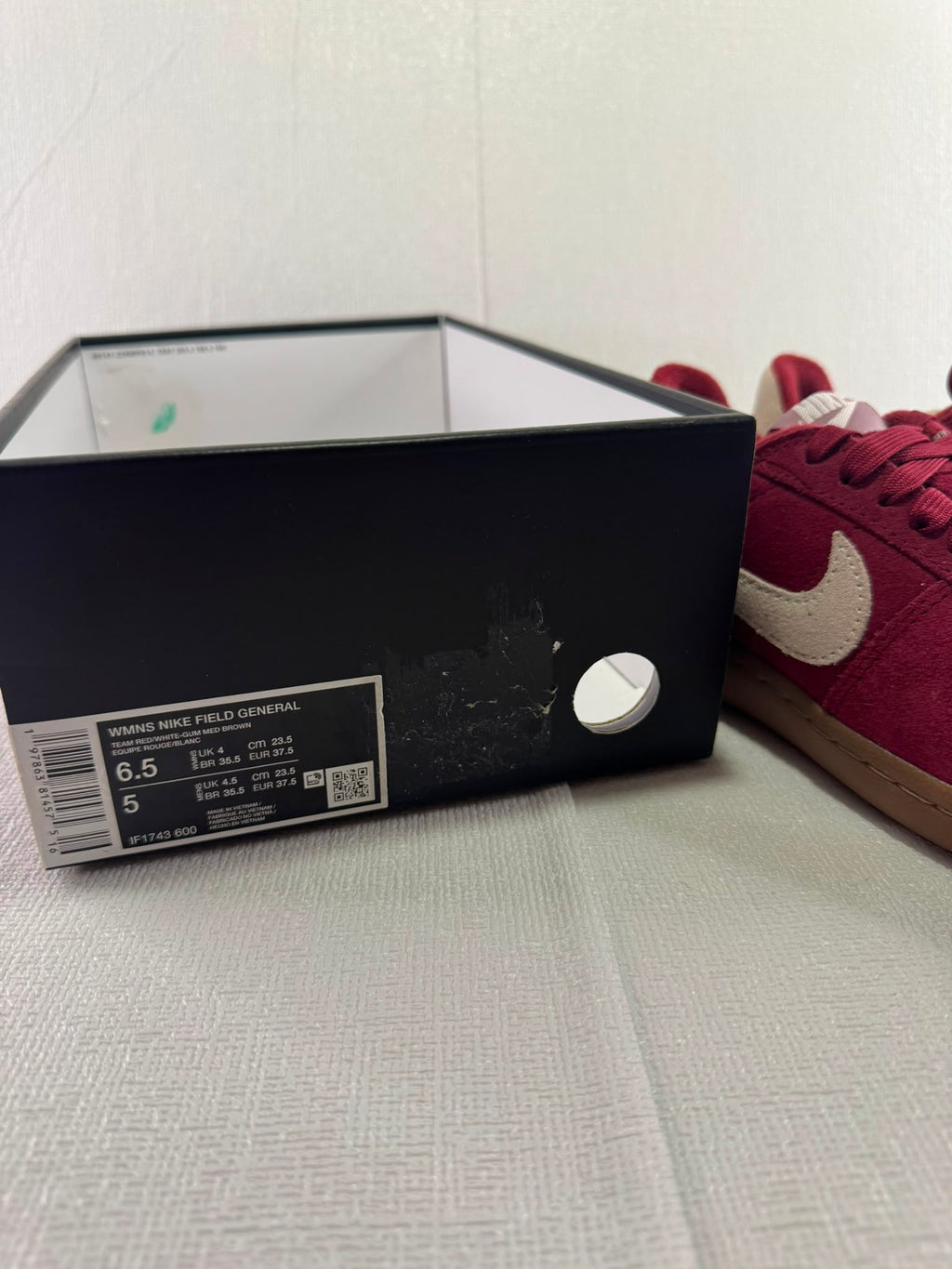 Nike Men's Red and Burgundy Trainers UK 4.5