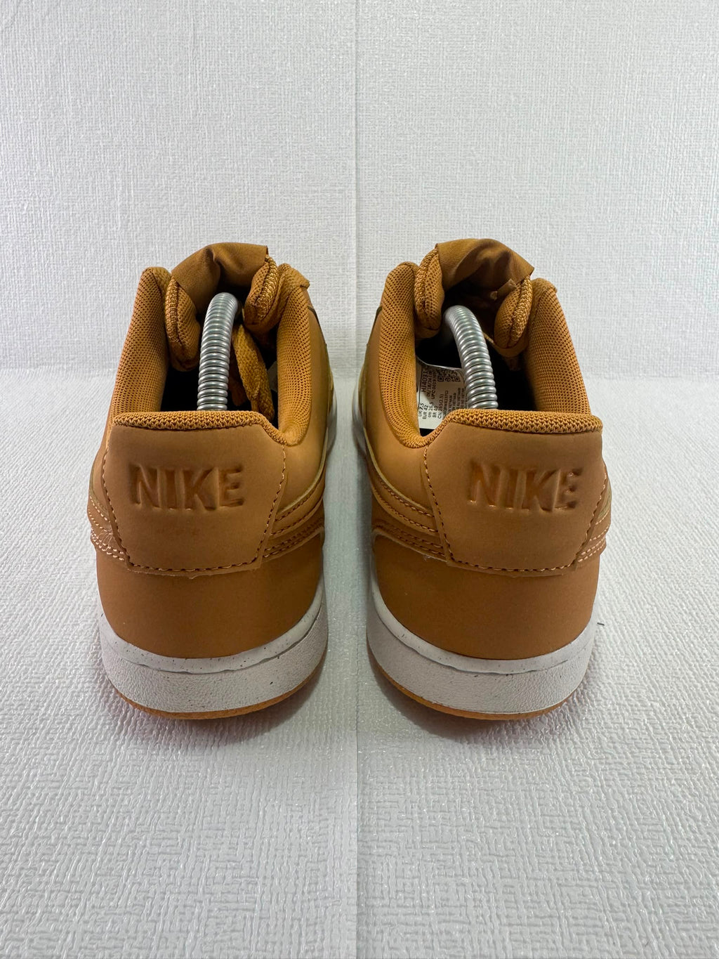 Nike Men's Yellow and Tan Trainers UK 7.5