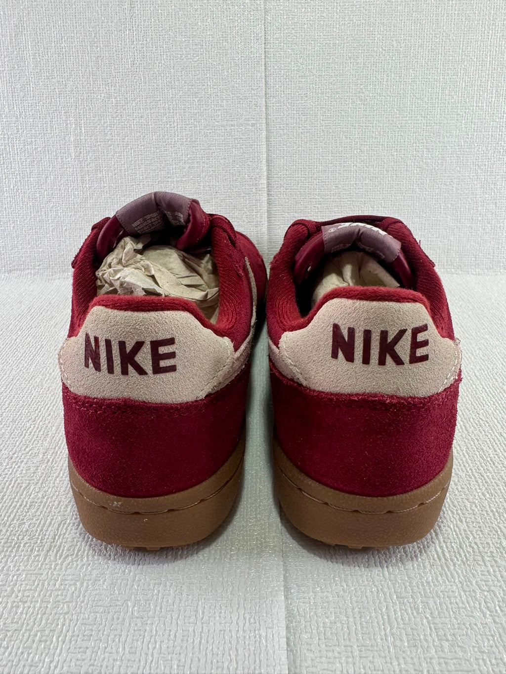 Nike Men's Red and Burgundy Trainers UK 4.5