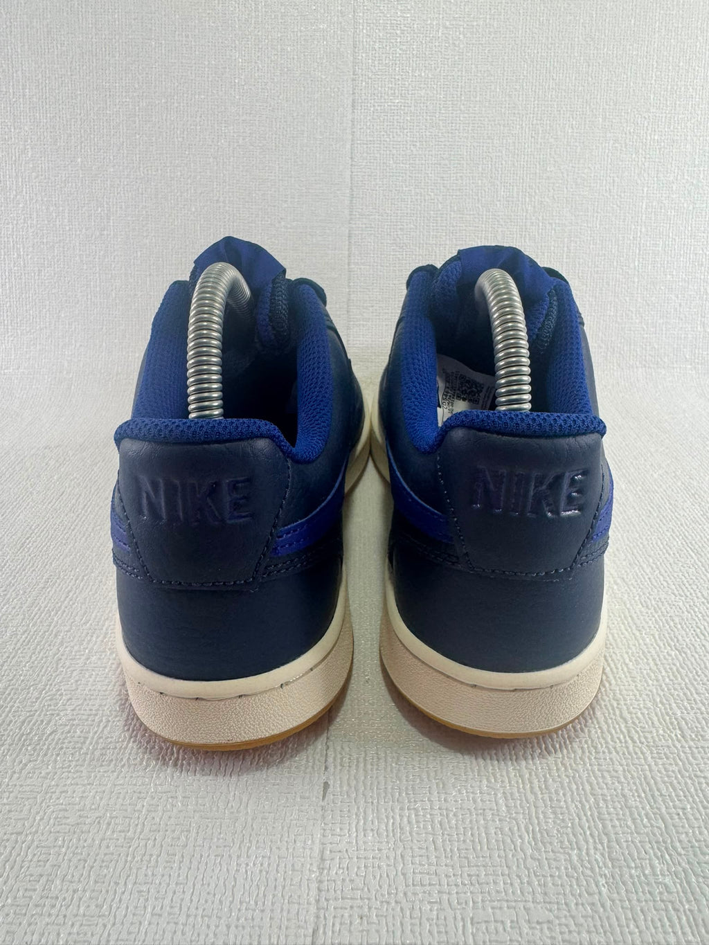 Nike Women's Blue and Navy Trainers Uk 5.5