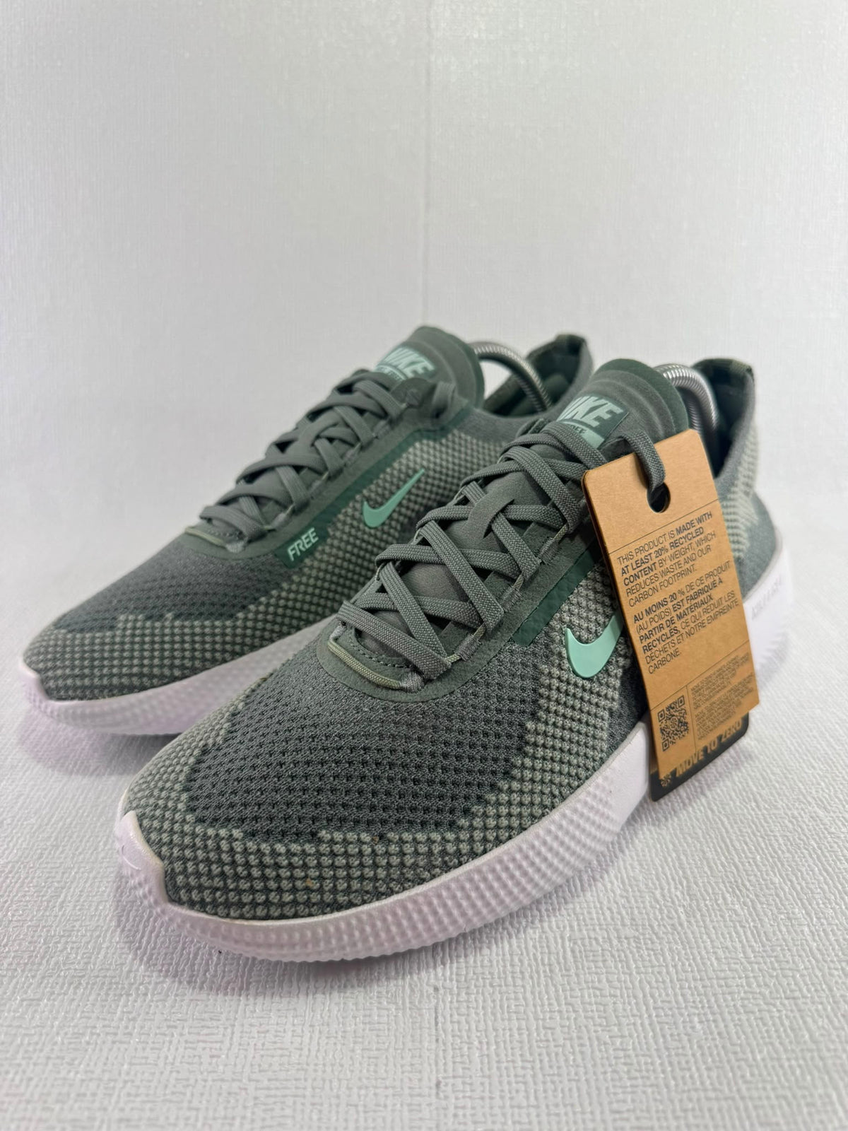 Brand New Nike Men's Grey and Green Airmax Trainers, UK 10